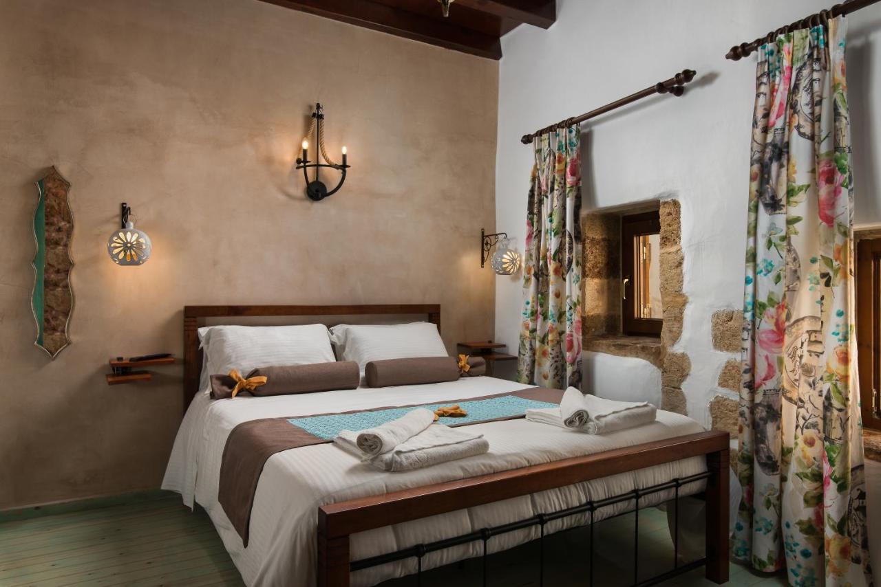 dal travel Dream Art Studios