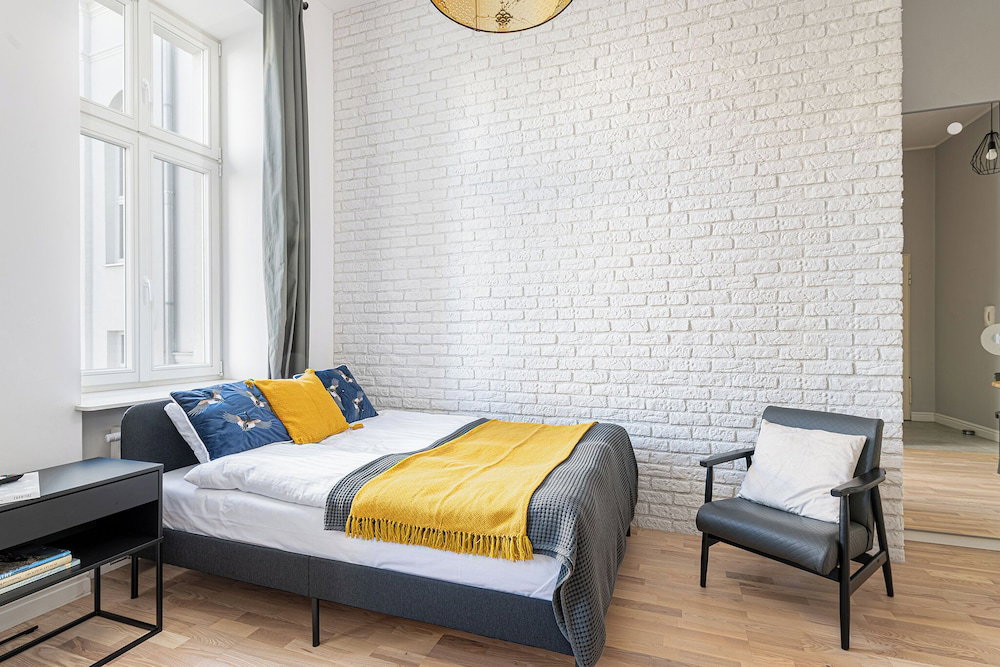 Hotel Rentplanet - Studio Kępna