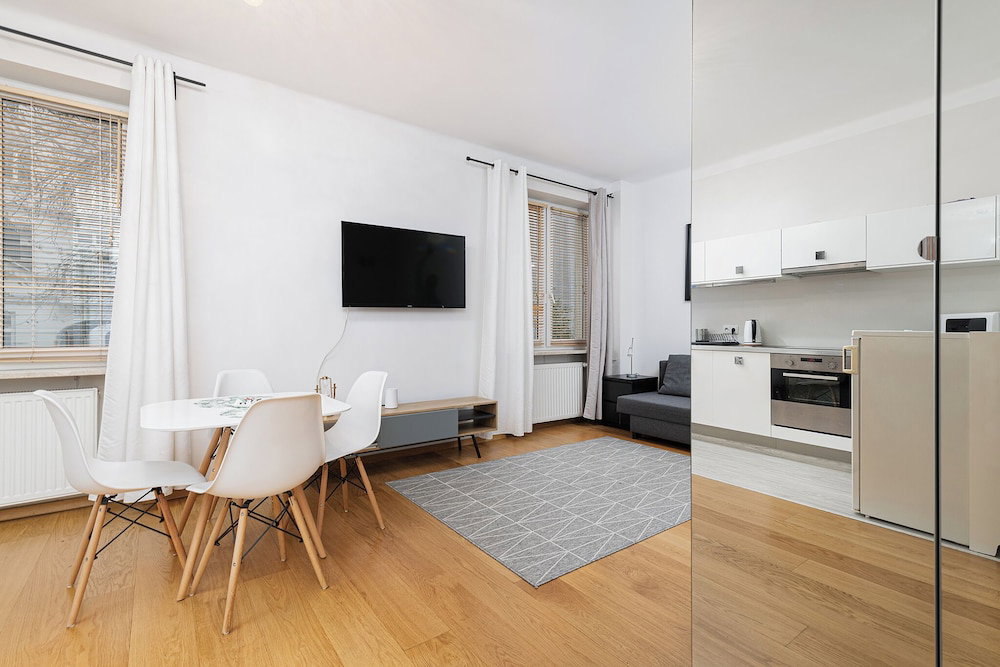 Hotel Rentplanet - Apartament Chmielna