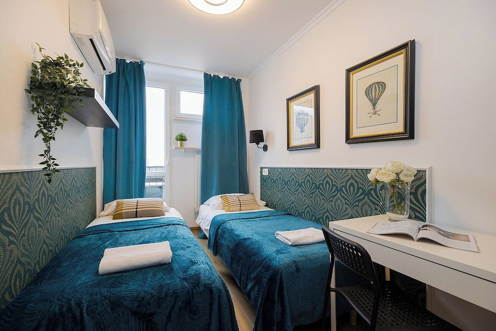Hotel Mg Pokoje W Warszawie By Metro Rondo Onz