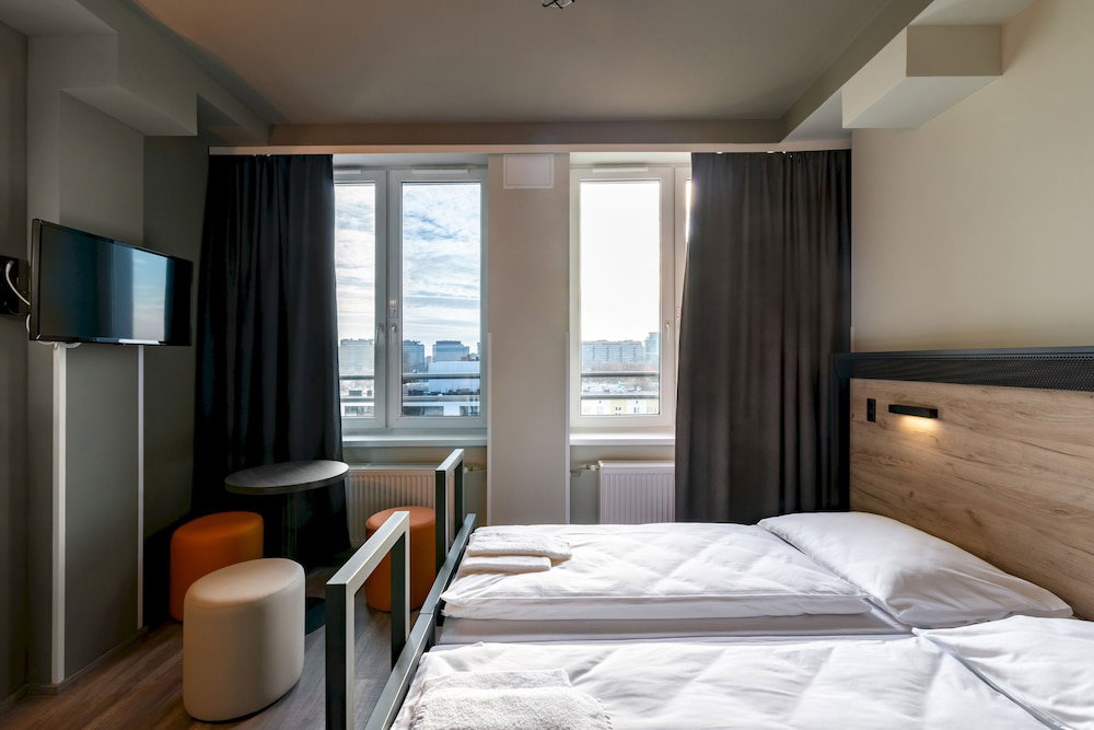 Hotel A&O Warszawa Wola