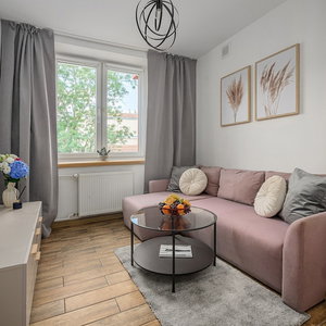 Hotel Lumina Family 4-Room Apart Near Metro cazare Wola