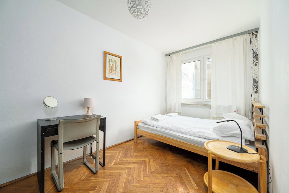 Hotel Rentplanet - Apartament Żelazna