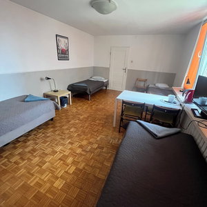 Hotel Lama Rooms cazare Praga Polnoc