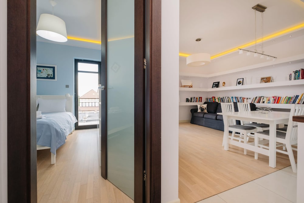 Hotel Modern Apartment Across The Ponds