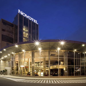 Hotel Novotel Warszawa Airport cazare Wlochy