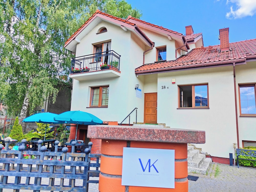 Hotel Hostel Villa Krasnowolska Self Check-In