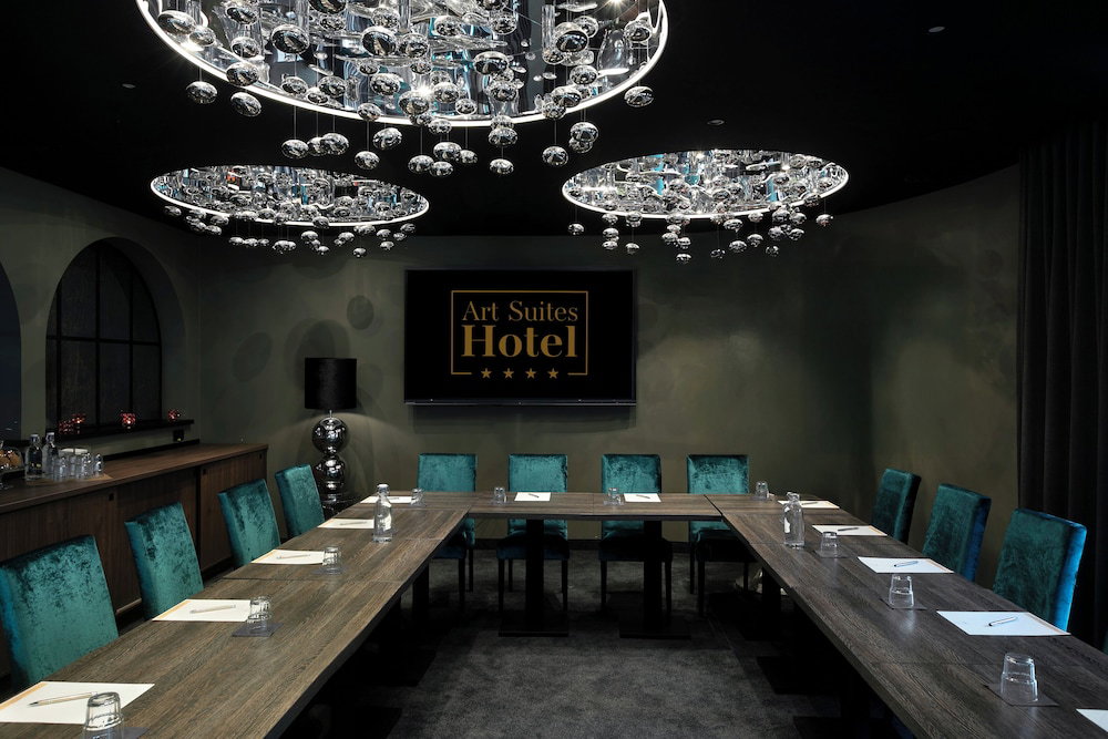 Hotel Art Suites Luxury Hotel