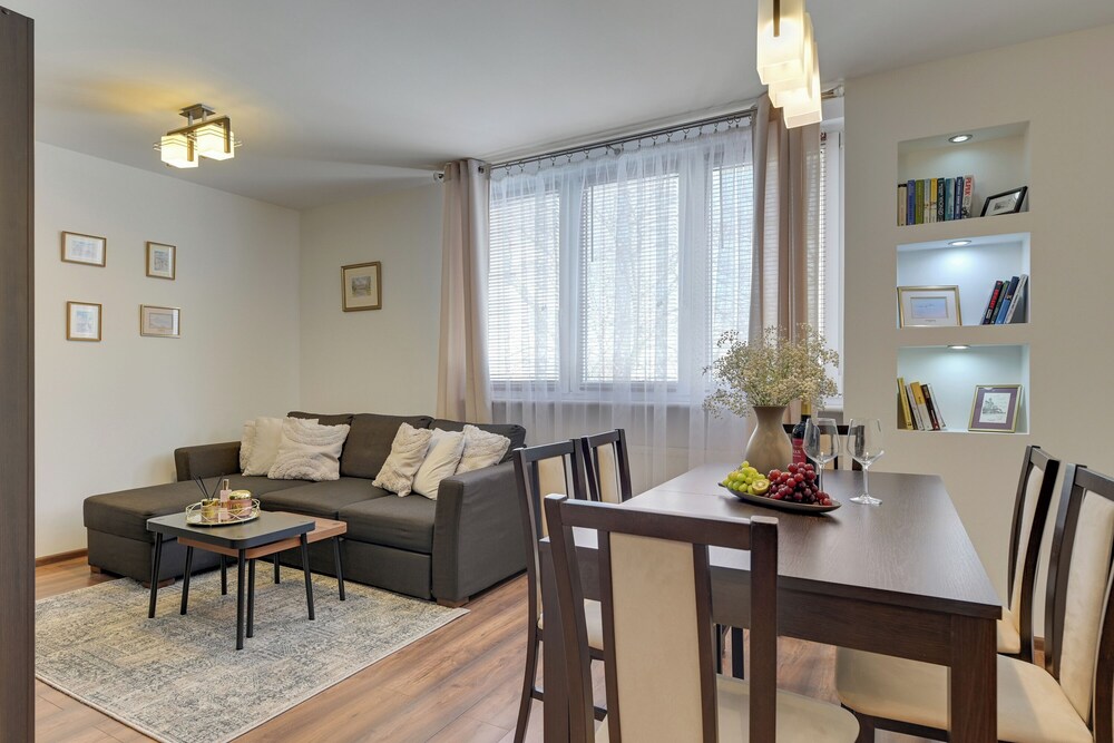 Hotel Piastowska Near The Jelitkowo Beach & Reagan Park By Downtown Apartments