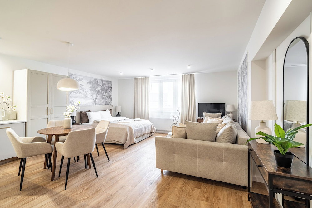 Hotel Rentplanet - Apartamenty Dyrekcyjna