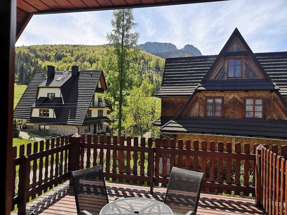 Hotel Rentplanet - Śpiący Rycerz