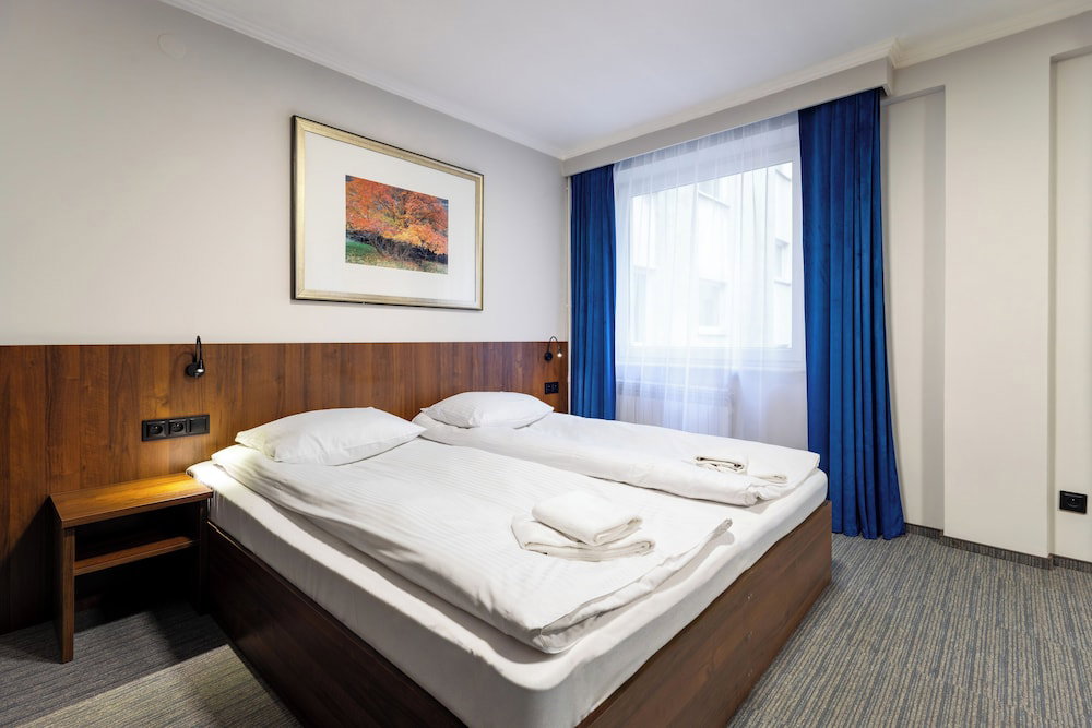 Hotel Noclegi Hit Rooms & Apartments