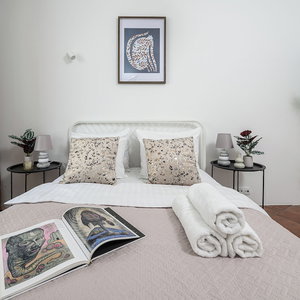 Hotel Lumina 3Br Apartment With Balcony cazare Wola