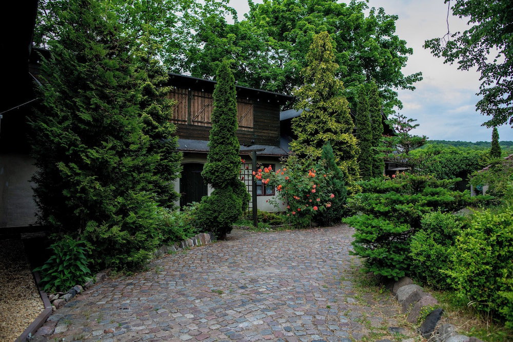 Hotel Młynarzowy Dworek