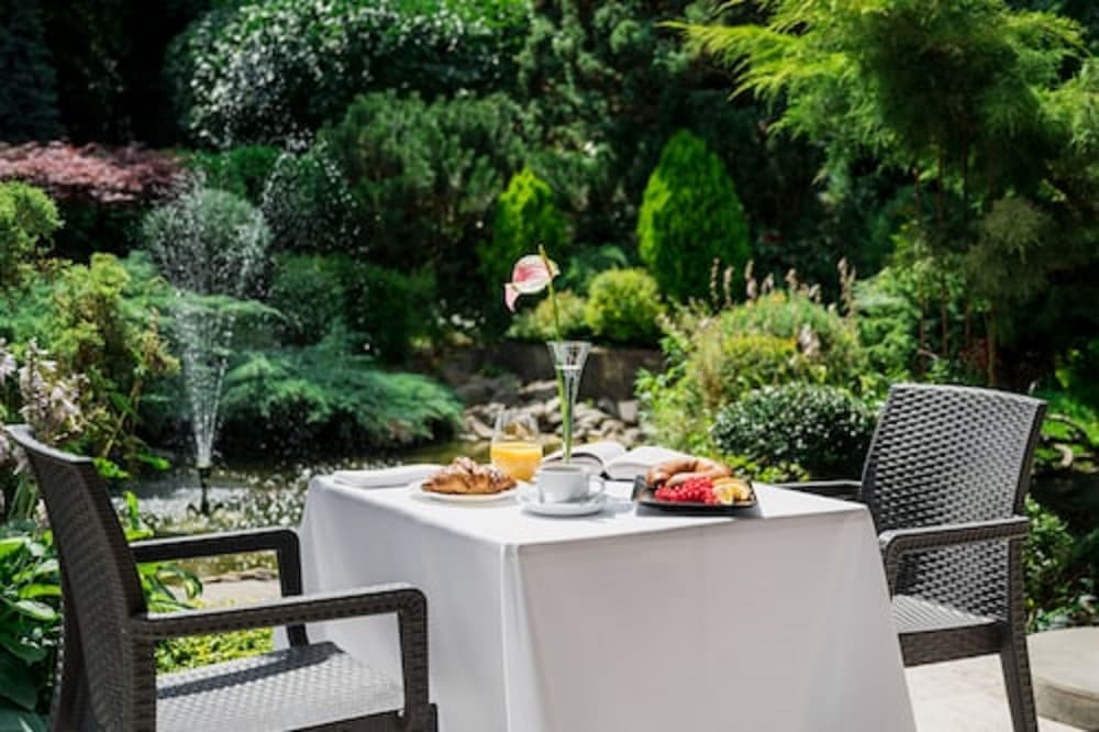 Hotel Booking Hotel & Spa
