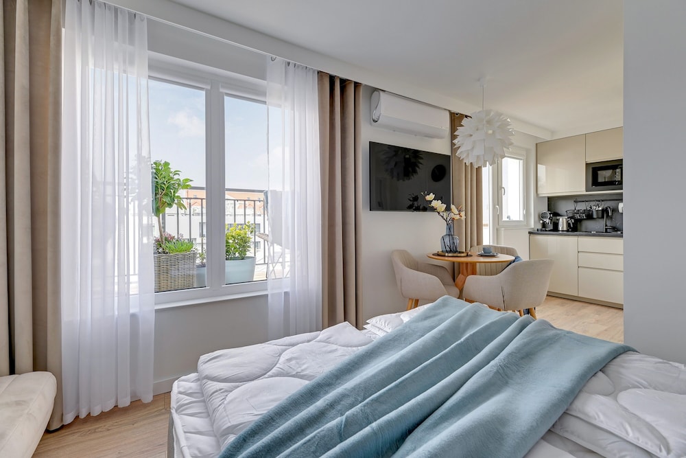 Hotel Petit Repit By Grand Apartments