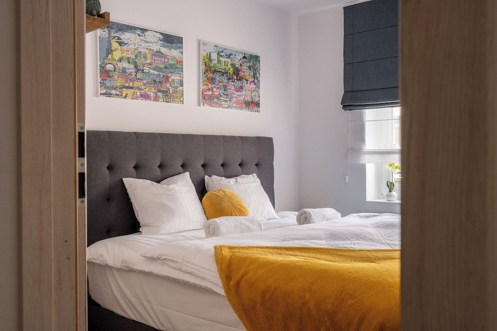 Hotel Rentplanet - Apartament Nowowiejska