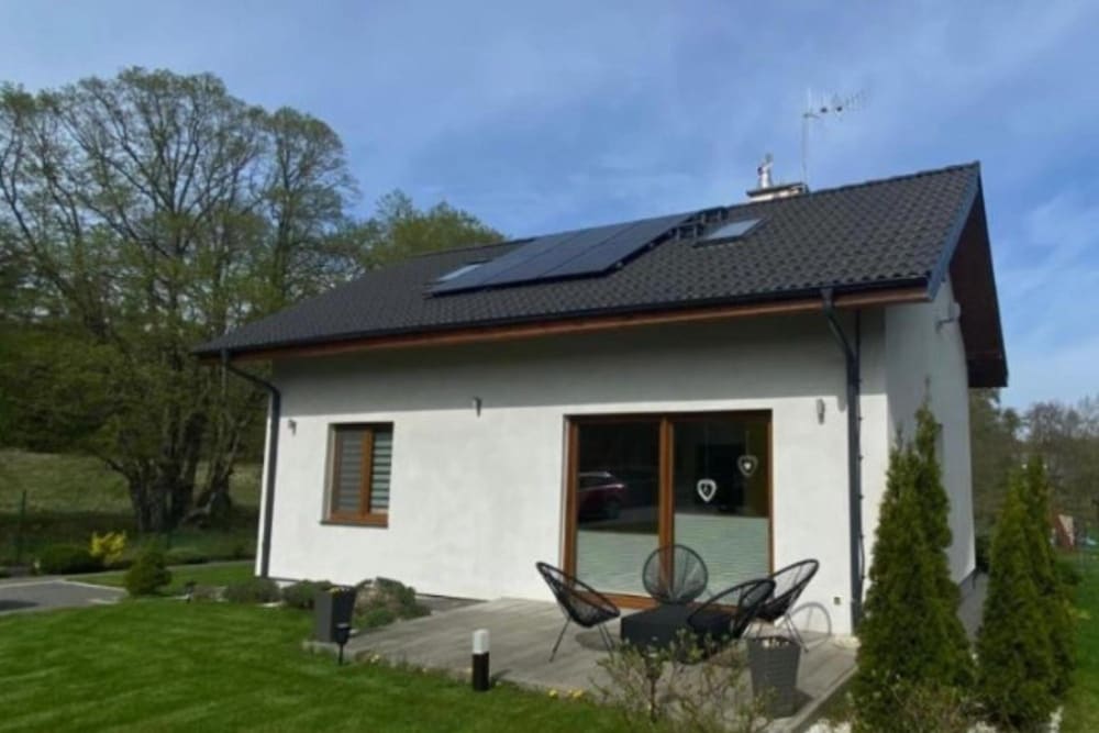 Hotel Holiday Home With A Large Garden And Playground