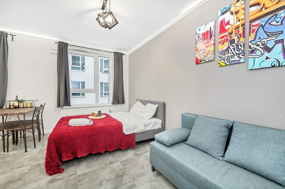 Hotel Lumina Studios Near The Railway Station