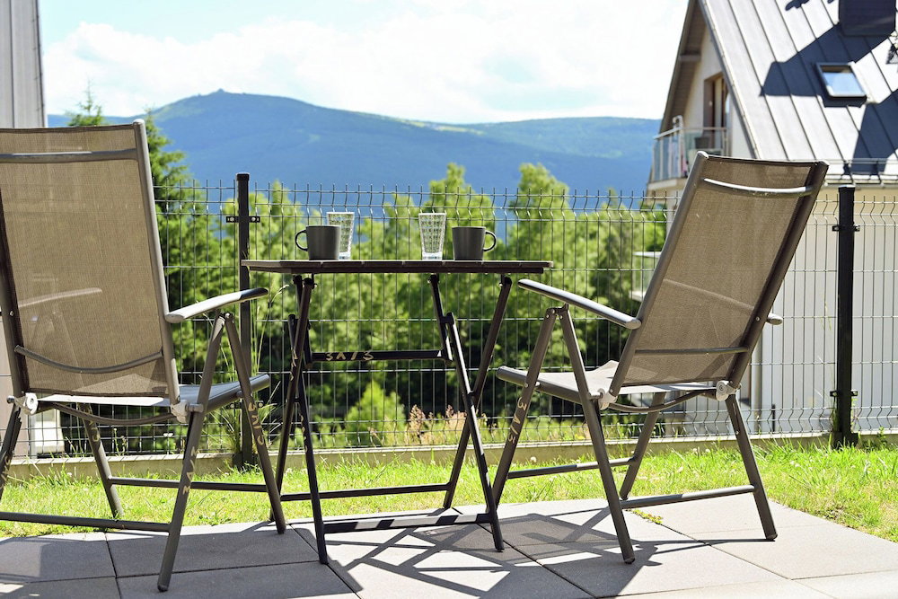 Hotel Rentplanet - Apartament Schroniskowa