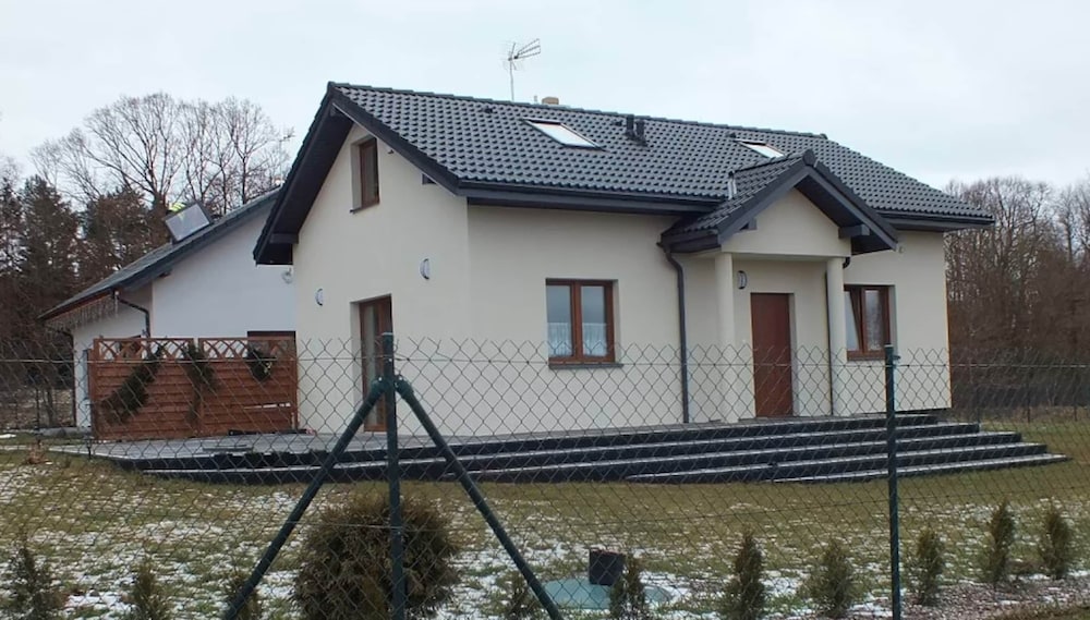 Hotel Holiday Home, 4 Bedrooms, 2 Bathrooms
