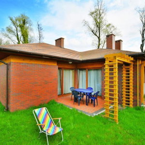 Hotel Holiday Home With Garden, Close To The Beach cazare Mielno