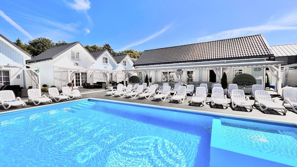 Hotel Baltic Family Cottages Swimming Pool Kids Club Bicycles