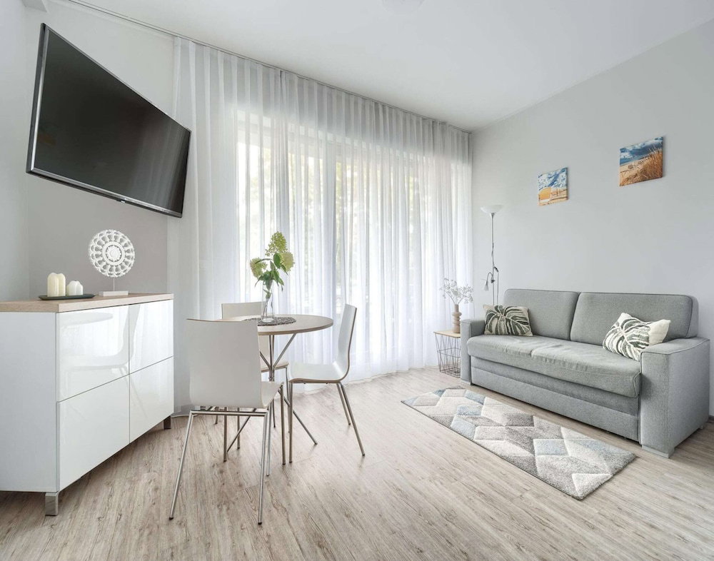 Hotel Apartment In Pobierowo Near Baltic Beach