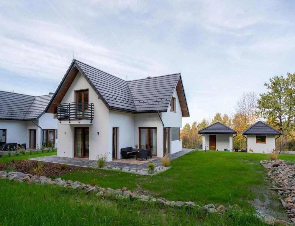 Hotel Large Holiday Villa With Garden, Sauna And Jacuzzi