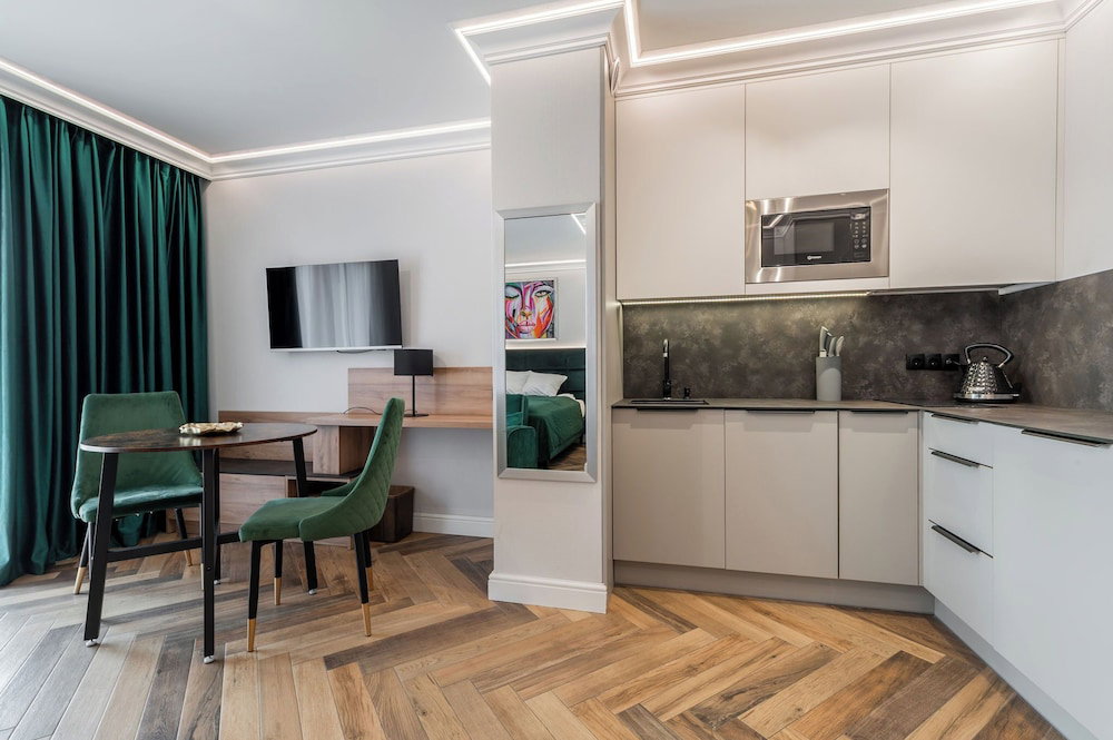Hotel Rentplanet - Halo Apartament