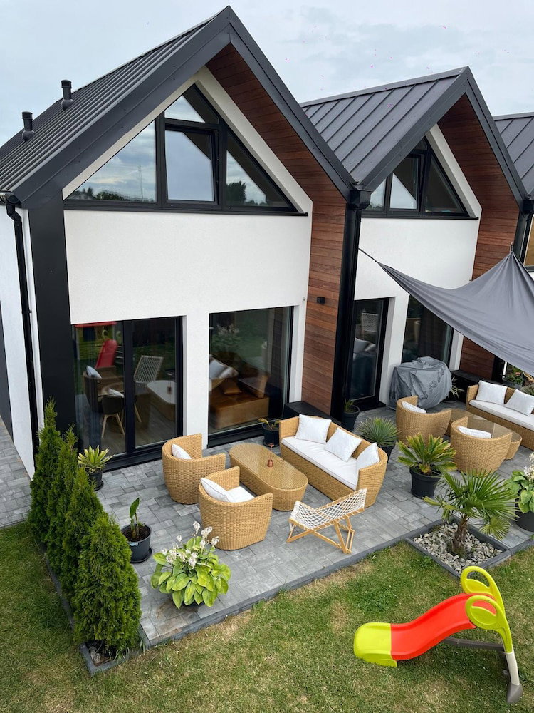 Hotel Family-Friendly Holiday Home In Mielenko
