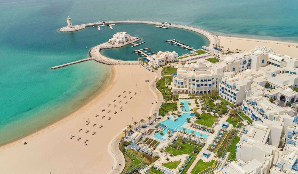 Hotel Hilton Salwa Beach Resort & Villas