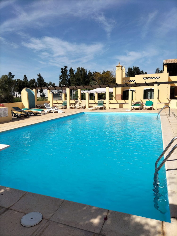 Hotel T2 Vila Bairos A C Piscina E Garagem Vilamoura
