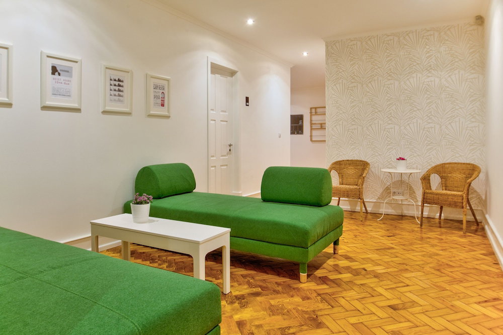 Hotel Home Out Rooms & Apartments
