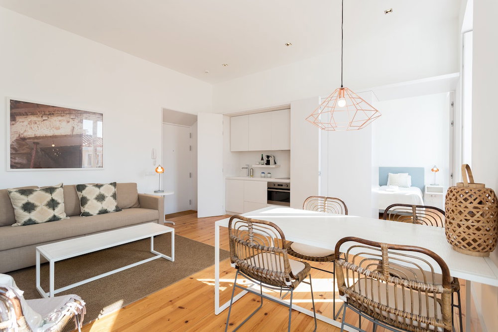 Hotel Chiado Studio And One-Bedroom Apartment - By Lu Holidays