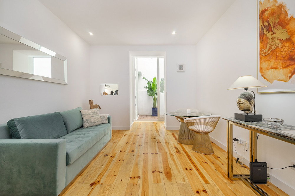 Hotel Chic 1-Bed W/ Patio Perfect To Explore Lisbon