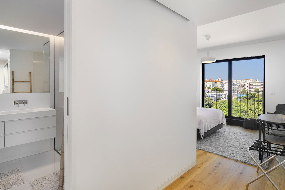 History And Comfort Luxurious Living In Benfica