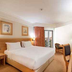 Hotel Hotel Real Palacio cazare Alvalade