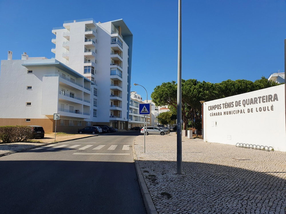T1 Colina Ferias 8C A C Garagem Vista Mar