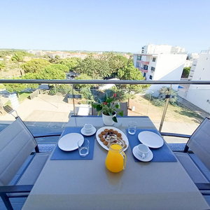 Hotel T1 Aforte Novo A C Estac Wifi Praia cazare Quarteira