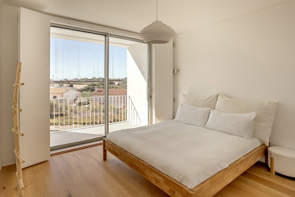 Ericeira Modern Bright With Pool By Homing