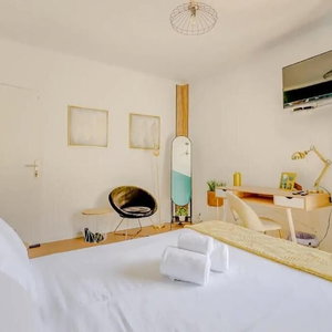 Hotel Goa Square Guesthouse By Lisbon With Sintra cazare Amadora