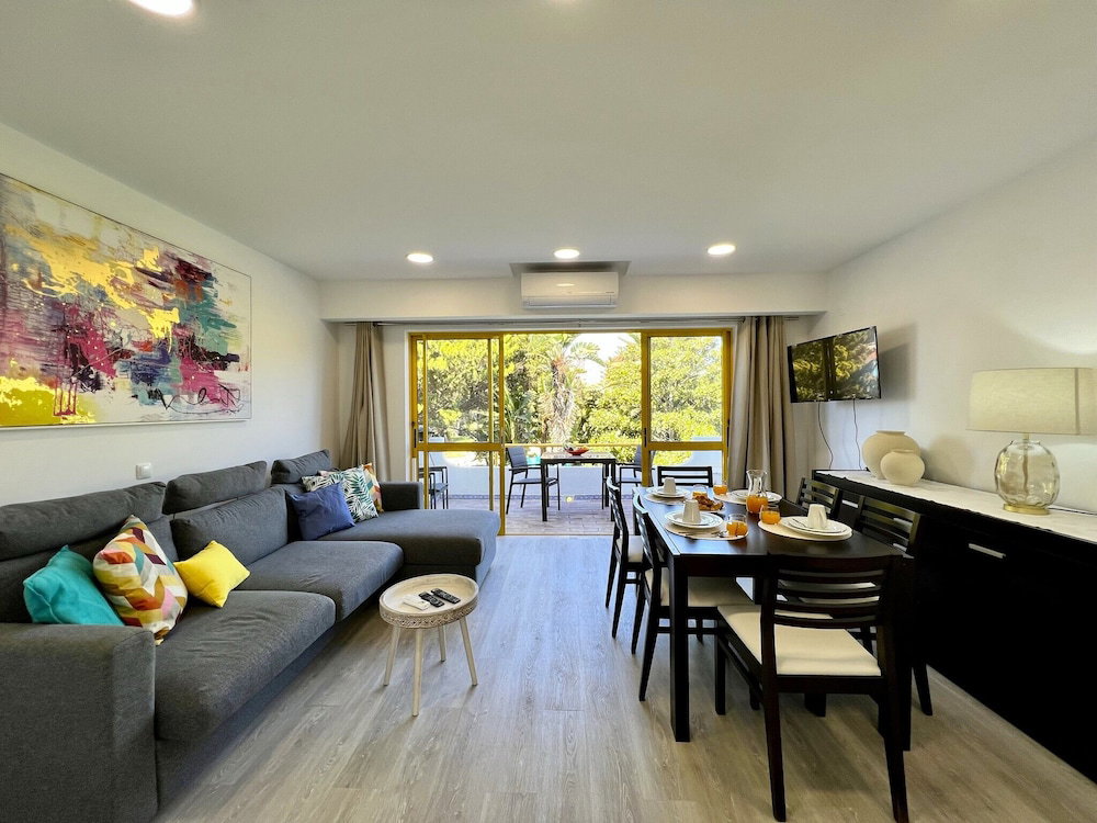 Hotel Quarteira Stylish With Pool By Homing