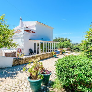 Hotel Casa No Limoeiro, Stylish Retreat cazare Loule