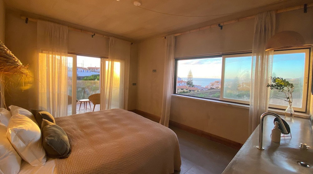 Hotel Azenhas Do Mar Valley House