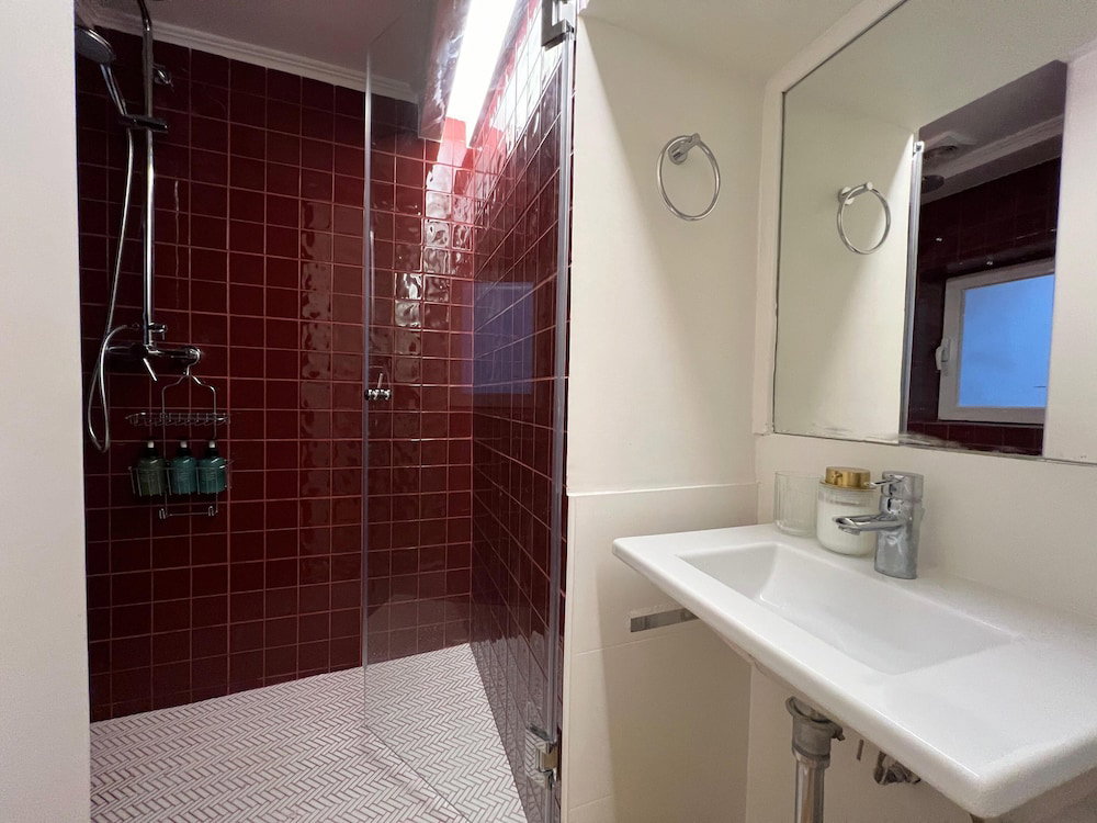 Hotel Santos · Designer Retreat: 1 Bedroom Apt