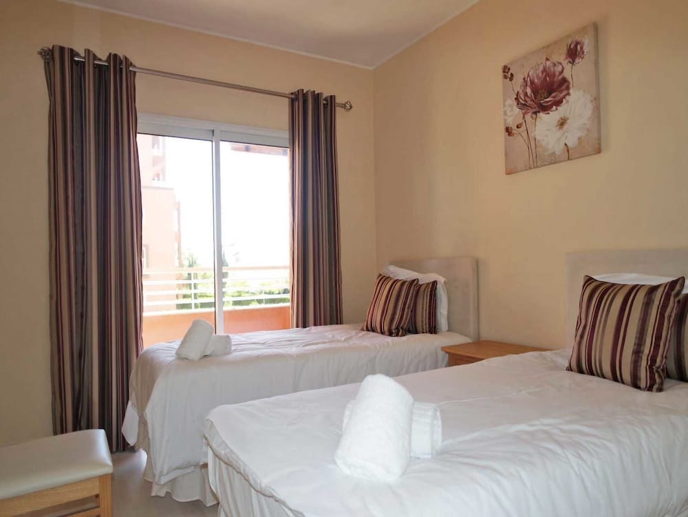 Hotel B02 - Fantastic Apartment With Pool Almost On The Sandy Beach By Dreamalgarve