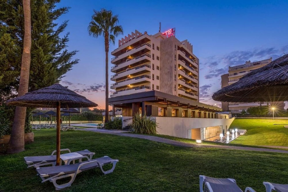 Hotel Interpass Vau Hotel & Apartaments