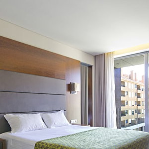Hotel Eurostars Oporto cazare Sao Mamede de Infesta