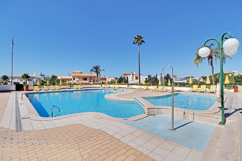 Hotel Albufeira Concept With Pool By Homing